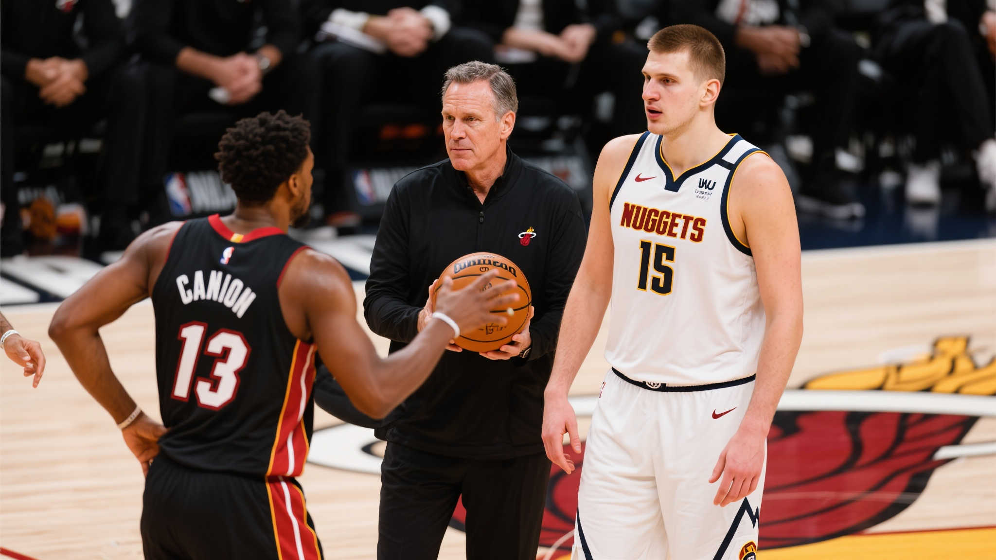 前掘金主帅马龙加入“NBA倒计时”直播团队,助力西决解说报道 前掘金主帅马龙加入“NBA倒计时”直播团队,助力西决解说报道